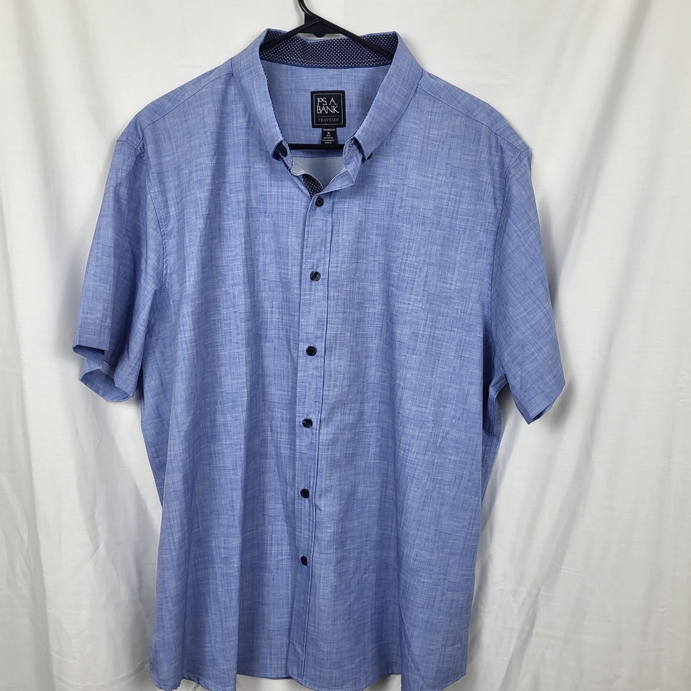 Jos. A. Bank Men’s Light Blue Short-Sleeve Button-Down Shirt